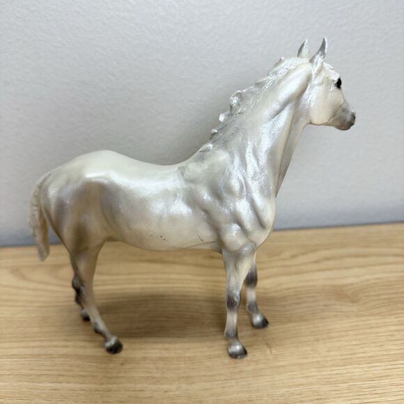 Breyer Horse Lot of two #62031 Duchess Grey Thoroughbred 1:12 Pearlescent Shiny - Picture 6 of 8